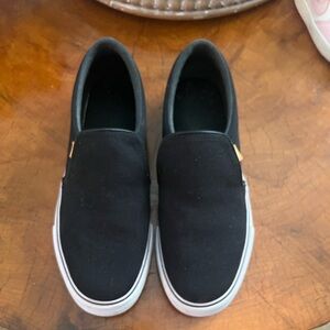 Nike Ladies Slip-on Casual Sneaker